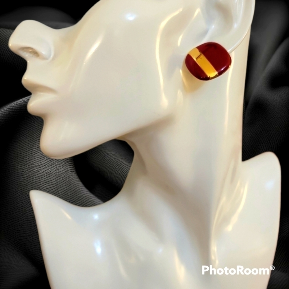 VTG MONET 1980s Square Tomato Red Enamel Goldtone Metal Post Earrings